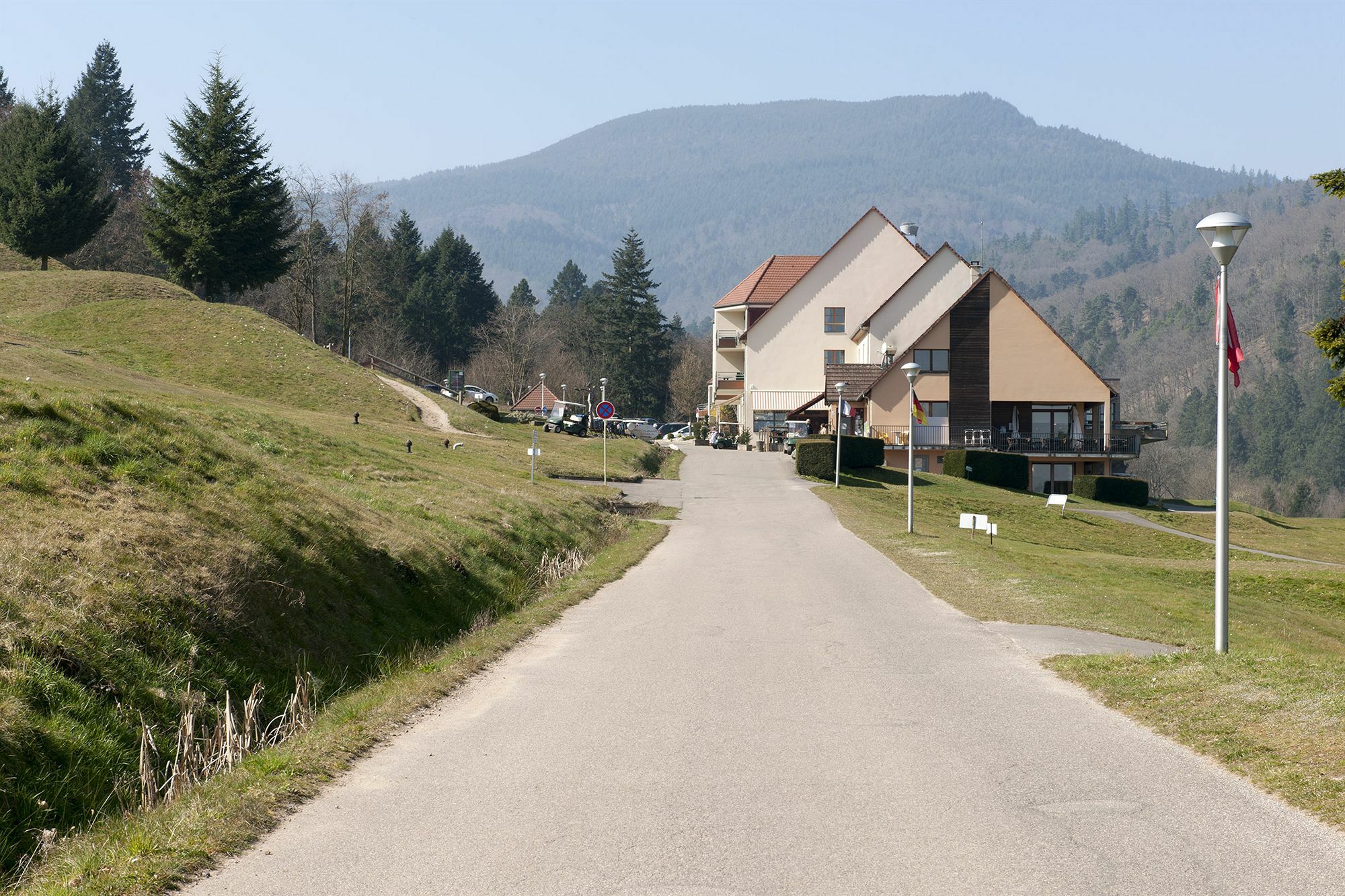 Goelia Le Domaine Du Golf Aparthotel Ammerschwihr Exterior foto